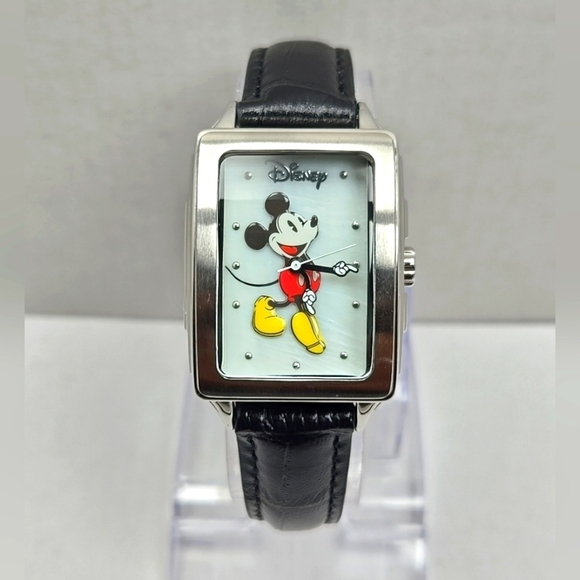 Disney MK50004TM Mickey Mouse Watch Stainless Steel New Battery Works Great